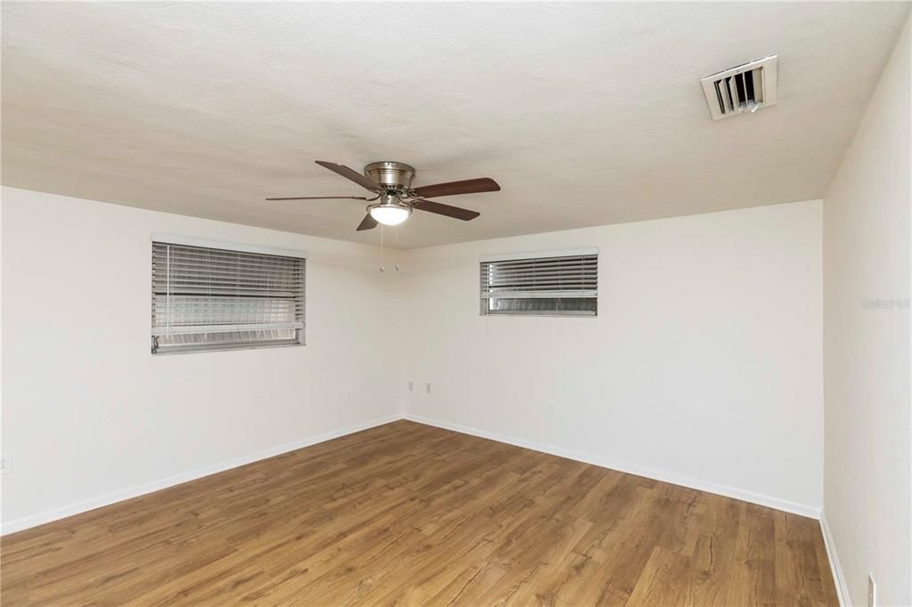 En Venta: $250,000 (3 camas, 2 baños, 1248 Pies cuadrados)