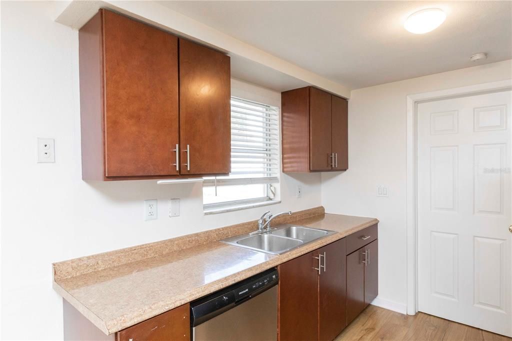 En Venta: $250,000 (3 camas, 2 baños, 1248 Pies cuadrados)