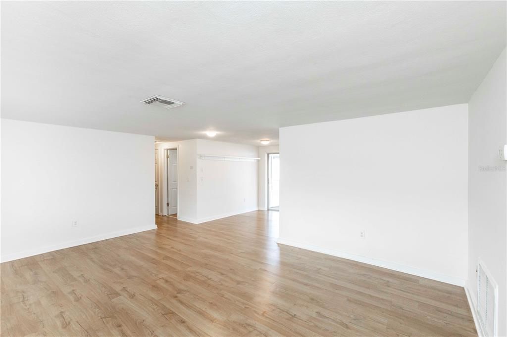 En Venta: $250,000 (3 camas, 2 baños, 1248 Pies cuadrados)