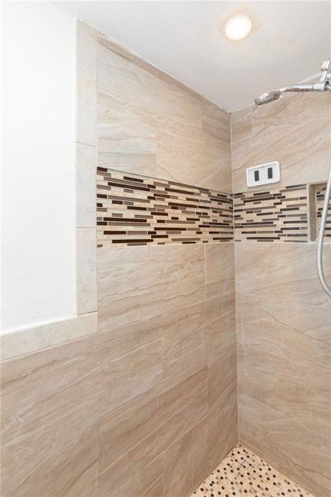 En Venta: $250,000 (3 camas, 2 baños, 1248 Pies cuadrados)