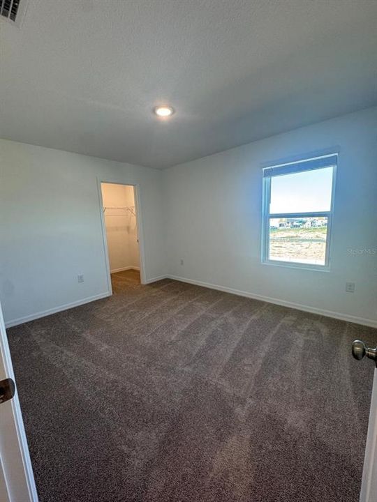 For Rent: $2,600 (4 beds, 2 baths, 2039 Square Feet)