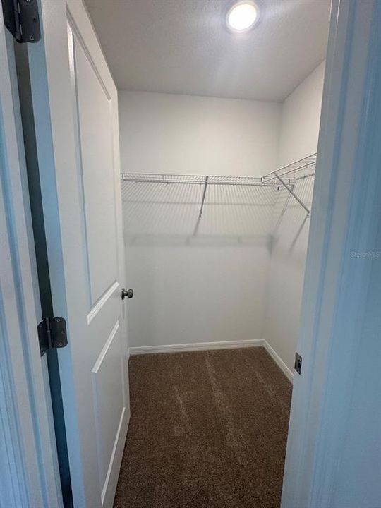 For Rent: $2,600 (4 beds, 2 baths, 2039 Square Feet)