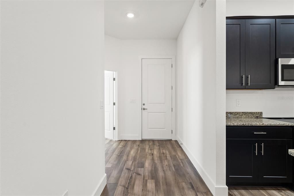 En Venta: $438,000 (4 camas, 2 baños, 2125 Pies cuadrados)