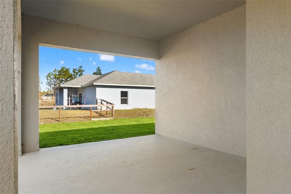 En Venta: $438,000 (4 camas, 2 baños, 2125 Pies cuadrados)