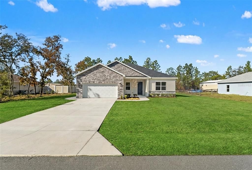 En Venta: $438,000 (4 camas, 2 baños, 2125 Pies cuadrados)