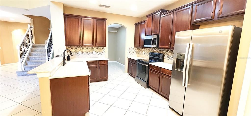 En Venta: $415,000 (3 camas, 3 baños, 2173 Pies cuadrados)