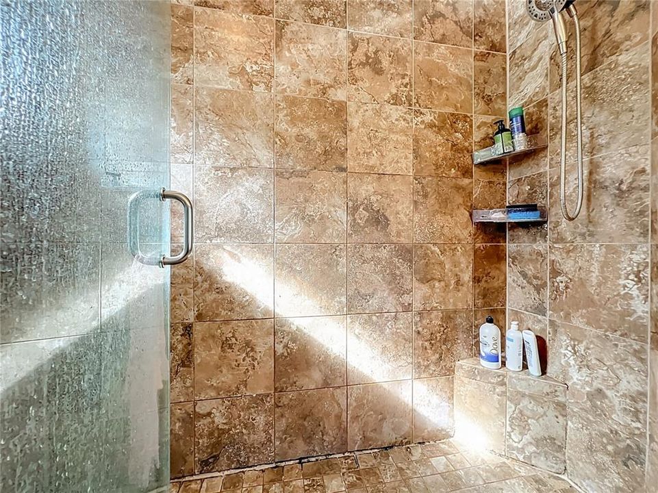 En Venta: $415,000 (3 camas, 3 baños, 2173 Pies cuadrados)