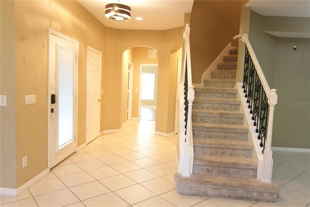 En Venta: $415,000 (3 camas, 3 baños, 2173 Pies cuadrados)