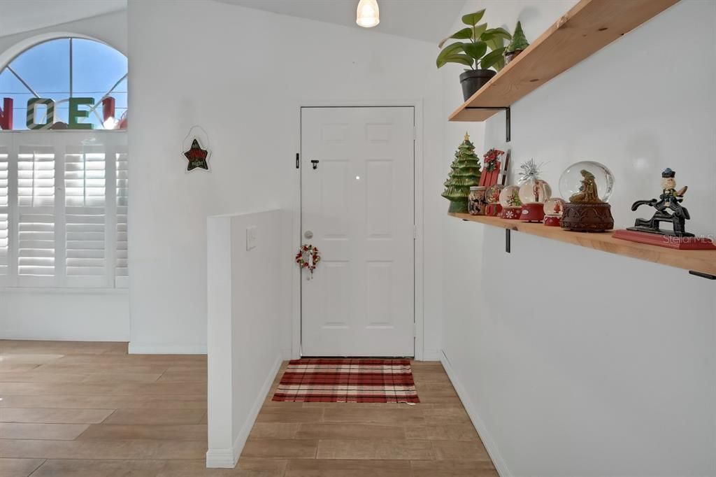 For Sale: $305,000 (3 beds, 2 baths, 1443 Square Feet)