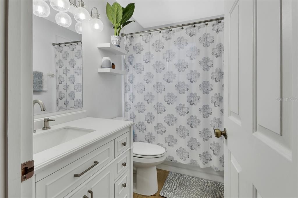 For Sale: $305,000 (3 beds, 2 baths, 1443 Square Feet)