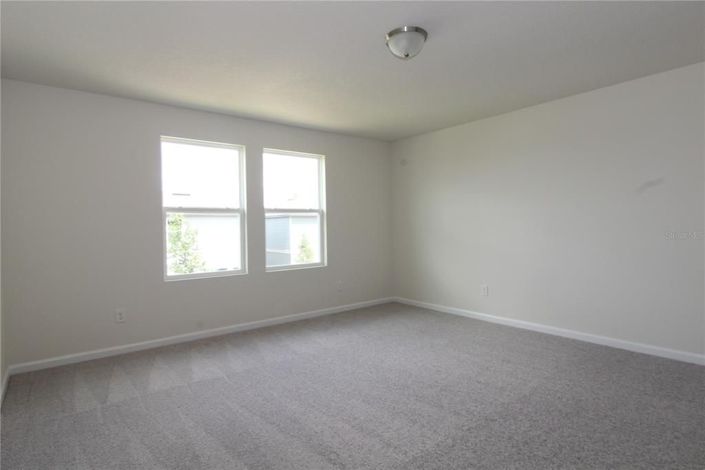 出租: $2,550 (4 贝兹, 3 浴室, 2310 平方英尺)