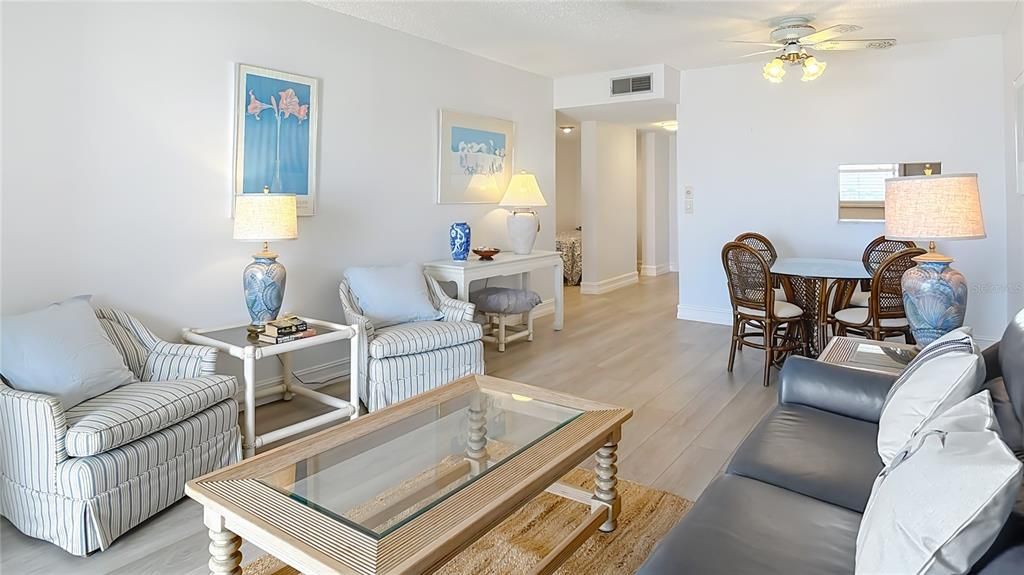 En Venta: $349,000 (1 camas, 1 baños, 701 Pies cuadrados)