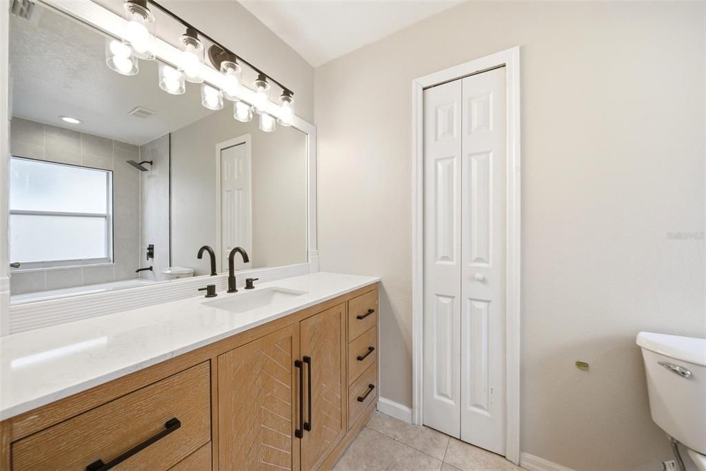 For Sale: $324,900 (3 beds, 2 baths, 1294 Square Feet)