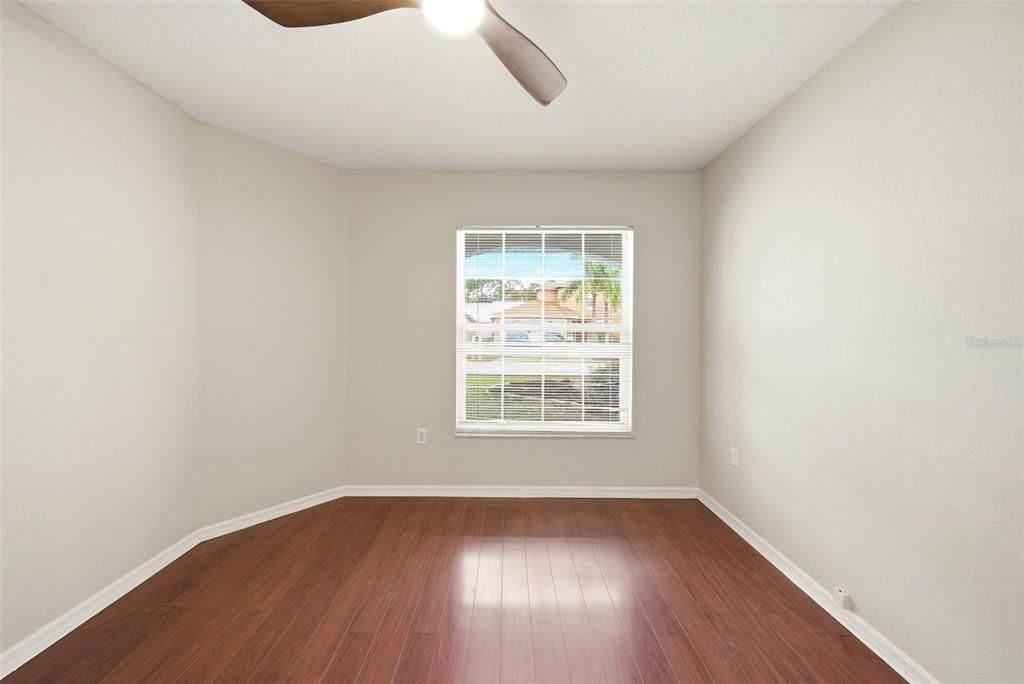 For Sale: $324,900 (3 beds, 2 baths, 1294 Square Feet)