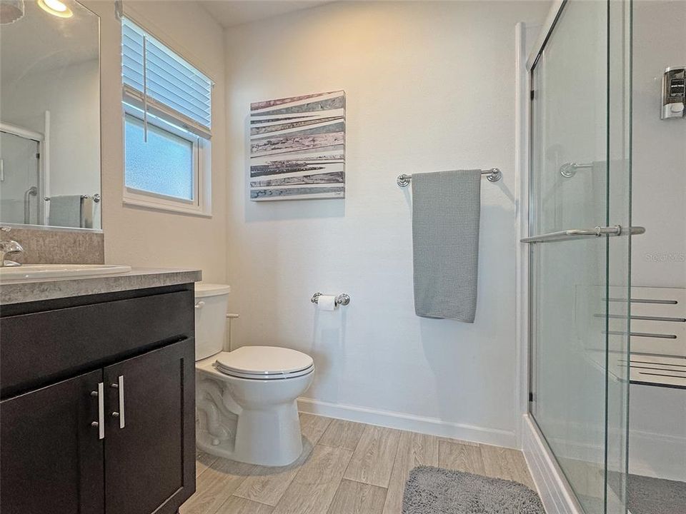 待售: $272,500 (2 贝兹, 2 浴室, 961 平方英尺)