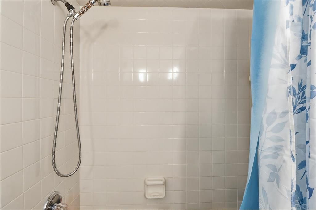 На продажу: $274,900 (3 спален, 2 ванн, 1427 Квадратных фут)