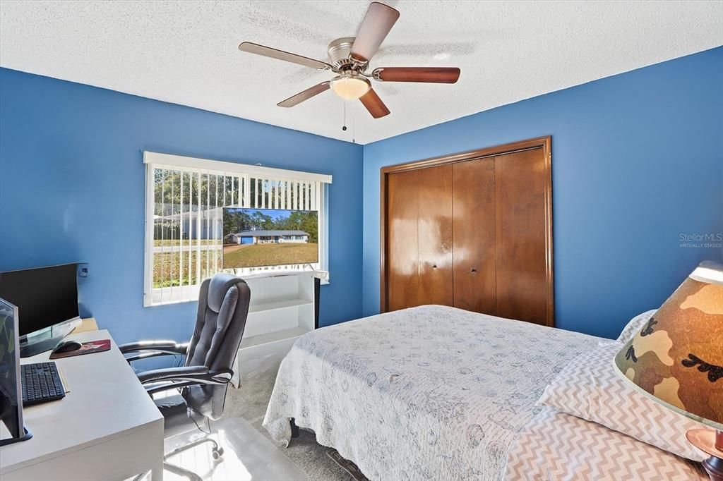 На продажу: $274,900 (3 спален, 2 ванн, 1427 Квадратных фут)