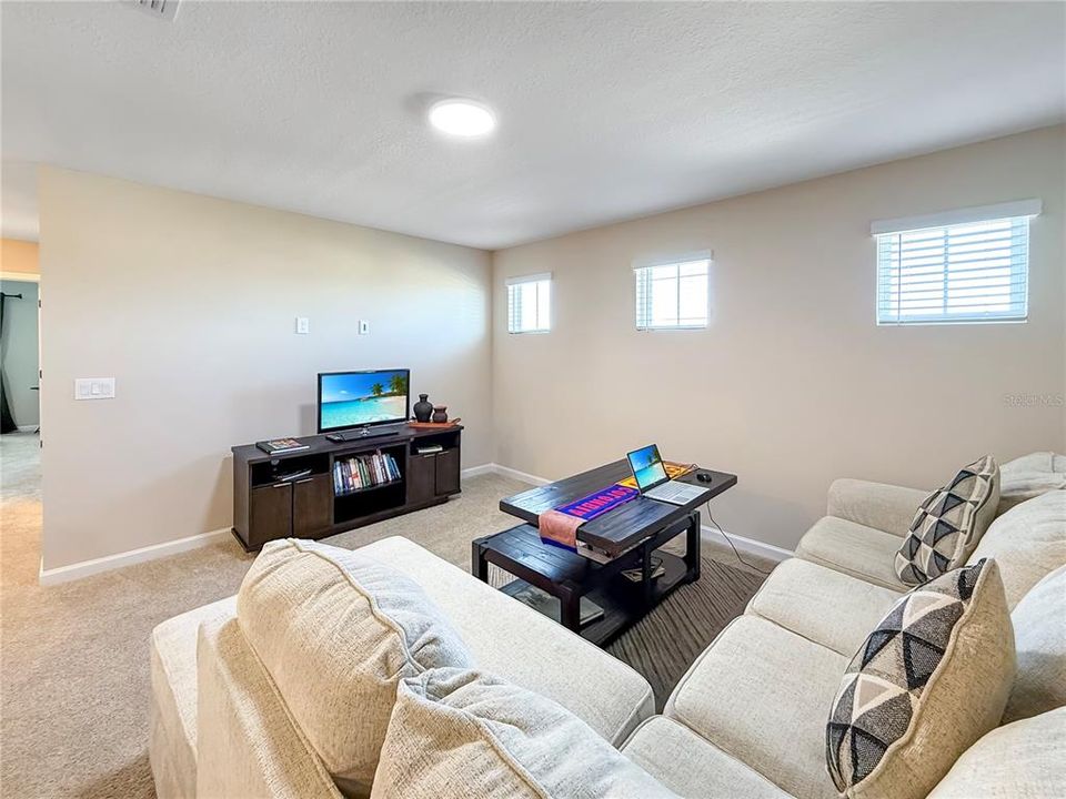 На продажу: $579,900 (5 спален, 3 ванн, 2796 Квадратных фут)