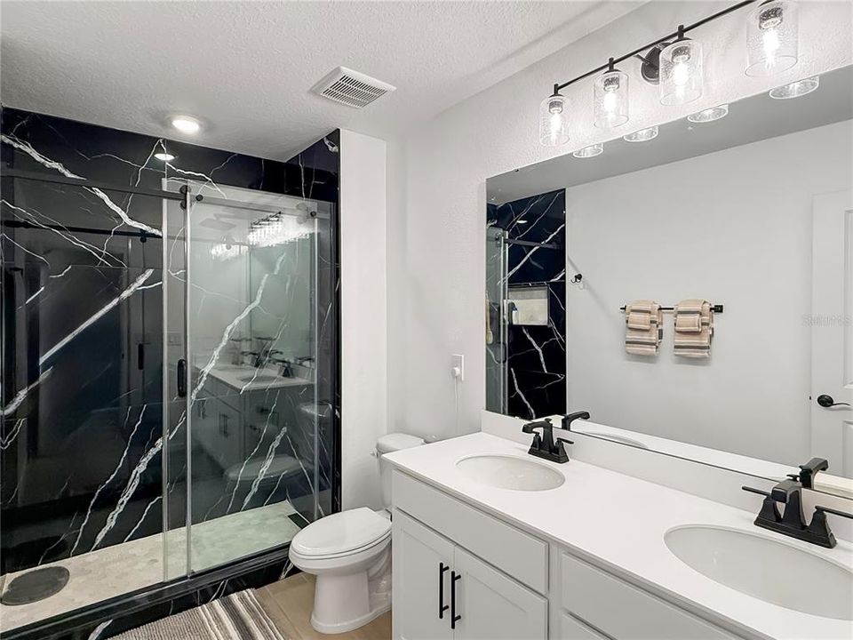 На продажу: $579,900 (5 спален, 3 ванн, 2796 Квадратных фут)