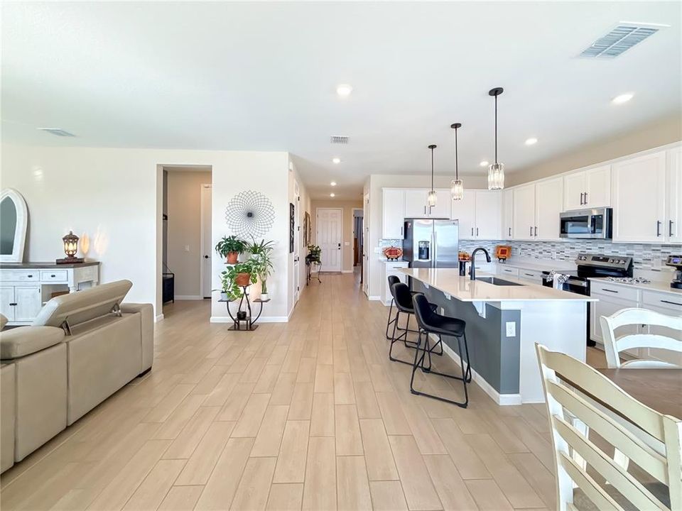 На продажу: $579,900 (5 спален, 3 ванн, 2796 Квадратных фут)