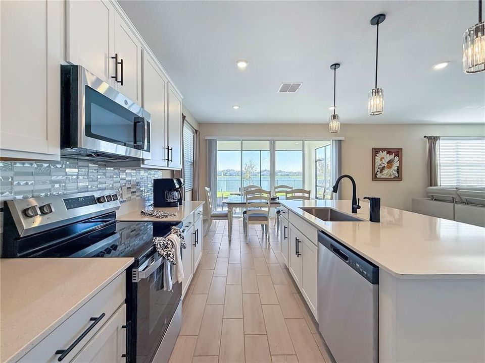 На продажу: $579,900 (5 спален, 3 ванн, 2796 Квадратных фут)