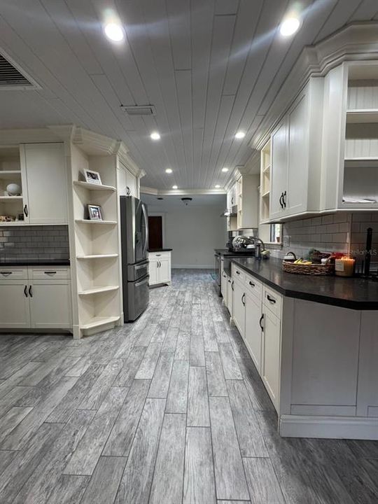 En Renta: $2,750 (3 camas, 2 baños, 2467 Pies cuadrados)