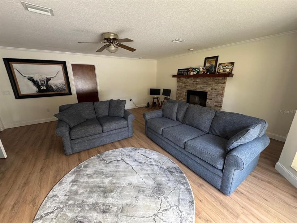 En Renta: $2,750 (3 camas, 2 baños, 2467 Pies cuadrados)