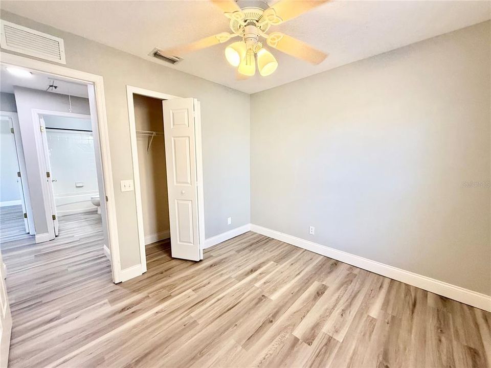 出租: $2,390 (3 贝兹, 2 浴室, 1408 平方英尺)