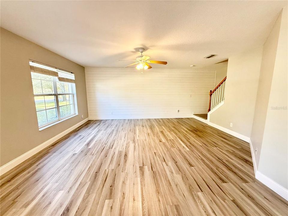 出租: $2,390 (3 贝兹, 2 浴室, 1408 平方英尺)