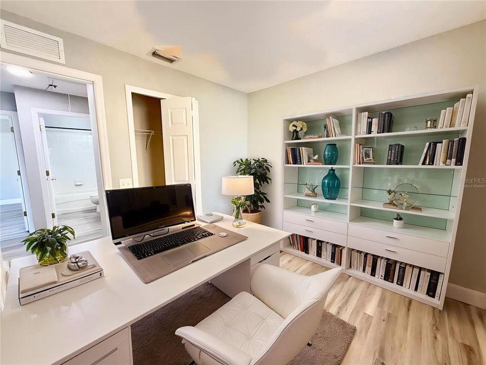 出租: $2,390 (3 贝兹, 2 浴室, 1408 平方英尺)