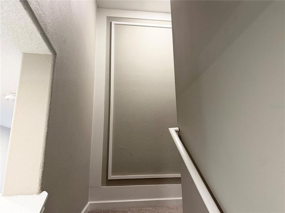 待售: $349,000 (4 贝兹, 4 浴室, 2596 平方英尺)