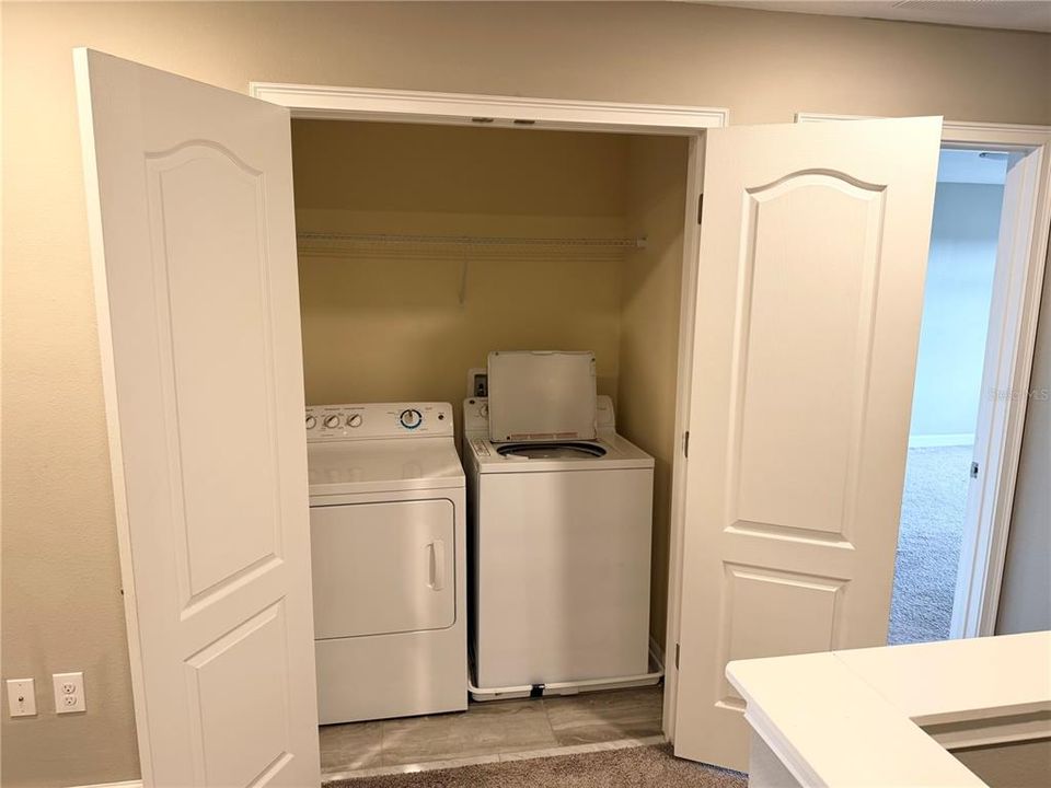 待售: $349,000 (4 贝兹, 4 浴室, 2596 平方英尺)