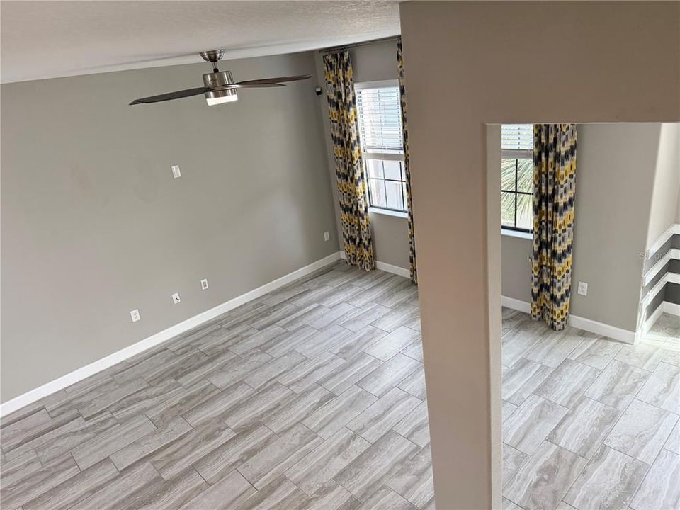 待售: $349,000 (4 贝兹, 4 浴室, 2596 平方英尺)