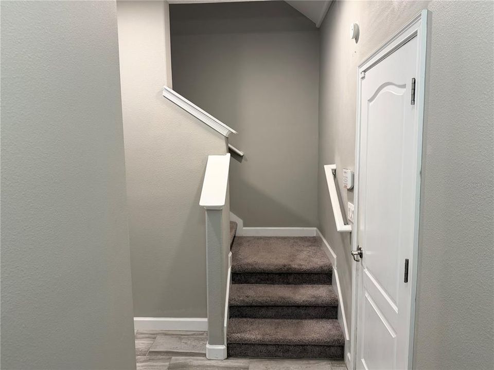 待售: $349,000 (4 贝兹, 4 浴室, 2596 平方英尺)