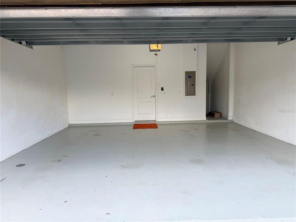 待售: $349,000 (4 贝兹, 4 浴室, 2596 平方英尺)