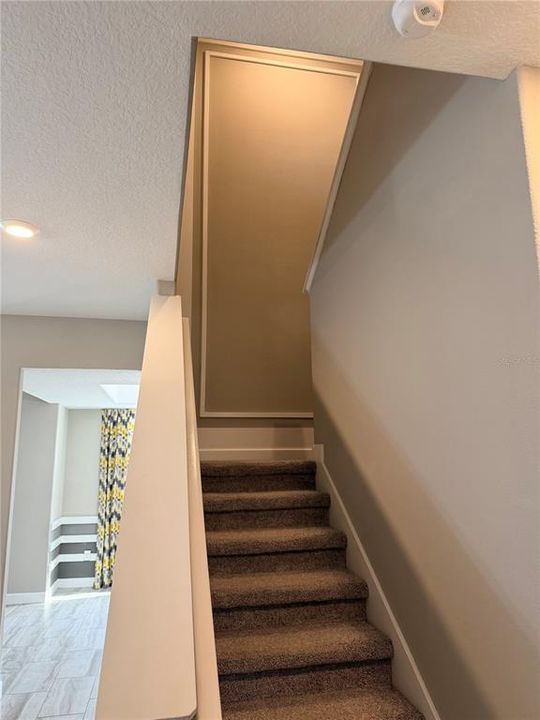 待售: $349,000 (4 贝兹, 4 浴室, 2596 平方英尺)