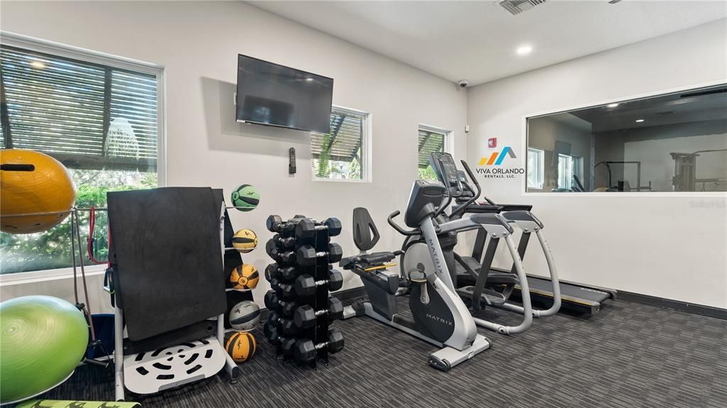 待售: $349,000 (4 贝兹, 4 浴室, 2596 平方英尺)