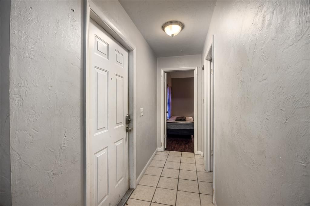 На продажу: $137,500 (2 спален, 2 ванн, 1174 Квадратных фут)