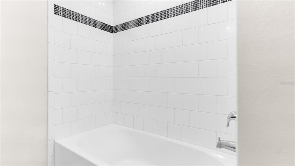 For Sale: $425,000 (3 beds, 2 baths, 1547 Square Feet)