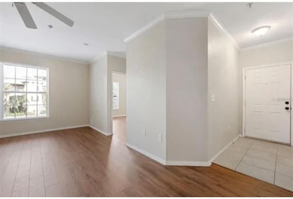 出租: $1,585 (2 贝兹, 2 浴室, 1045 平方英尺)