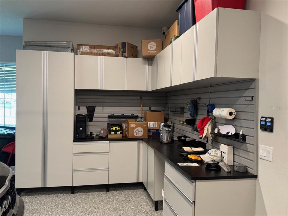 For Sale: $2,785,000 (3 beds, 4 baths, 3943 Square Feet)