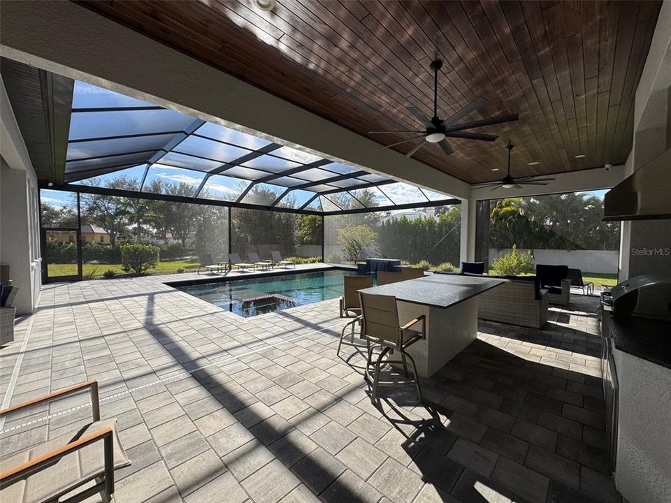 For Sale: $2,785,000 (3 beds, 4 baths, 3943 Square Feet)