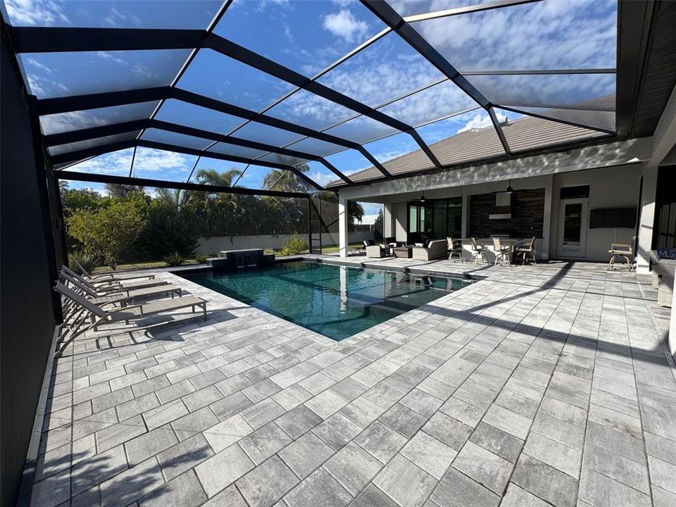 For Sale: $2,785,000 (3 beds, 4 baths, 3943 Square Feet)