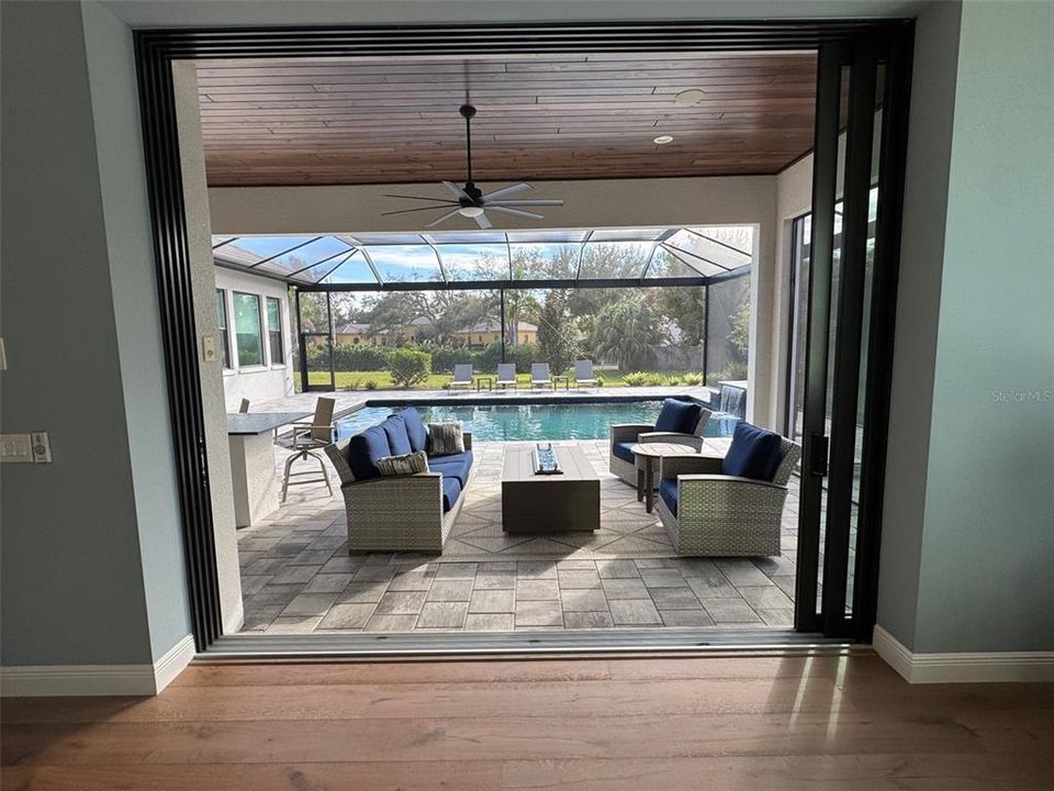 For Sale: $2,785,000 (3 beds, 4 baths, 3943 Square Feet)