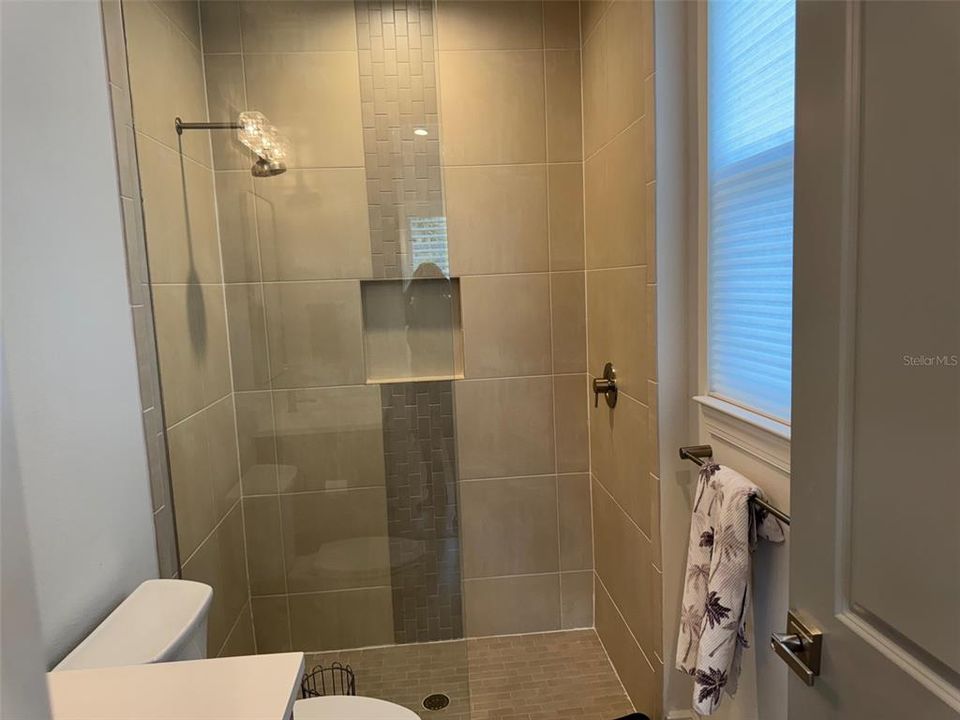 For Sale: $2,785,000 (3 beds, 4 baths, 3943 Square Feet)