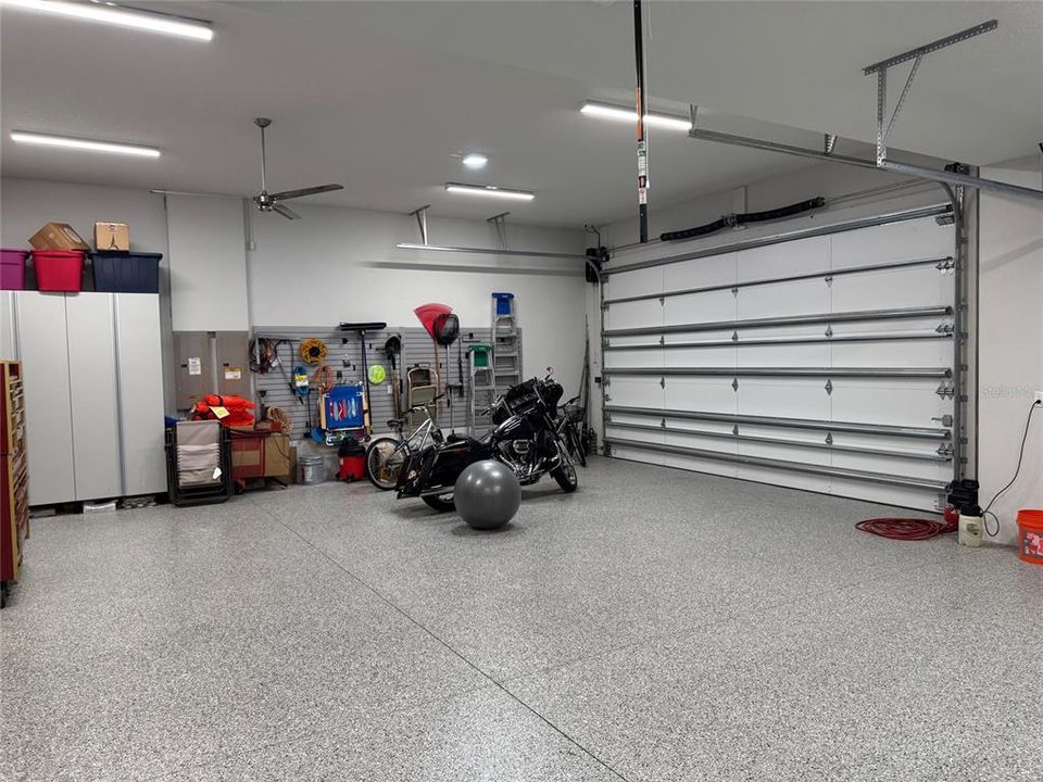 For Sale: $2,785,000 (3 beds, 4 baths, 3943 Square Feet)