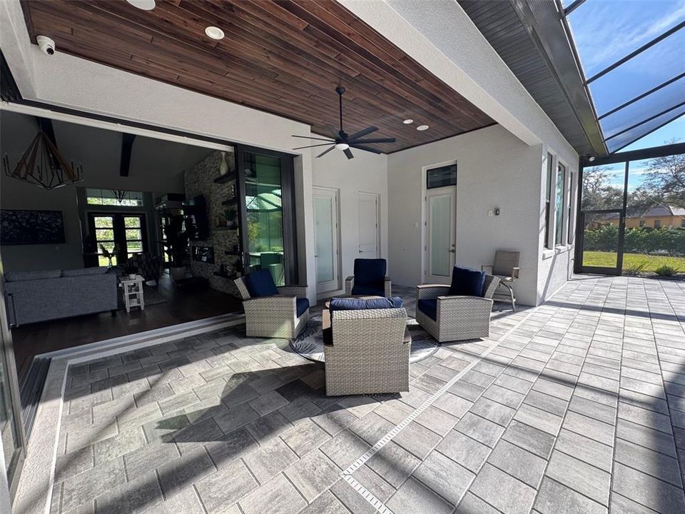 For Sale: $2,785,000 (3 beds, 4 baths, 3943 Square Feet)