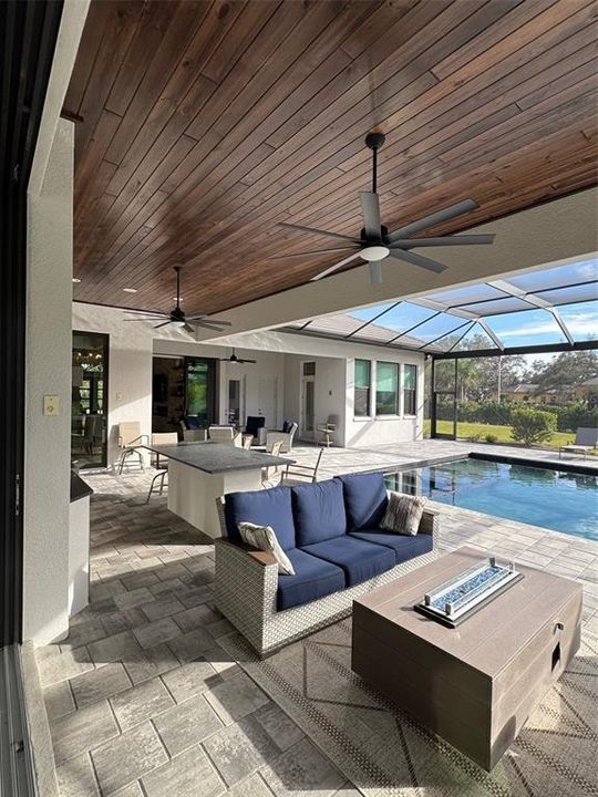 For Sale: $2,785,000 (3 beds, 4 baths, 3943 Square Feet)