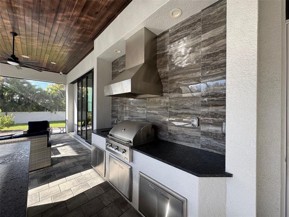 For Sale: $2,785,000 (3 beds, 4 baths, 3943 Square Feet)