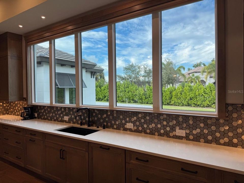 For Sale: $2,785,000 (3 beds, 4 baths, 3943 Square Feet)